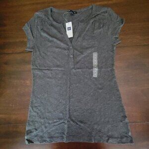 GAP Brand New Pocket Button T Shirt Gray Size XS NWT